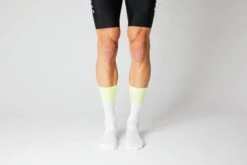 #11_06 Block White / Neon