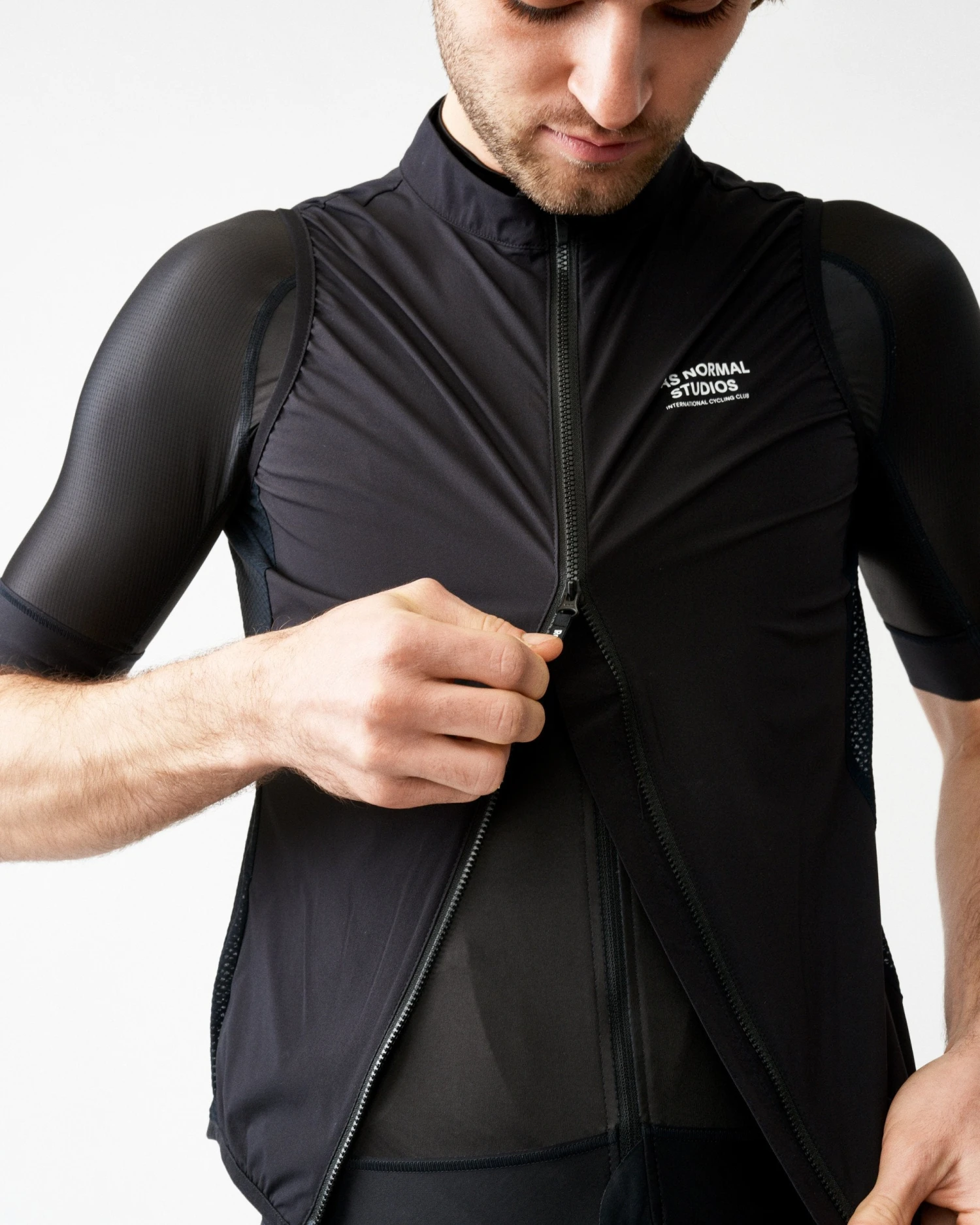 Black Mechanism Stow Away Gilet 5 Black Mechanism Stow Away Gilet - Image 3