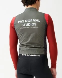 Dark Grey Mechanism Stow Away Gilet -Cycling Clothing Store 20220217 PNS MECHANISM22 1021 pdp page