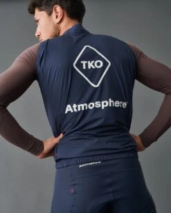 T.K.O. Rain Gilet - Navy 8 T.K.O. Rain Gilet - Navy -Cycling Clothing Store 20221024 PNS TKO 623