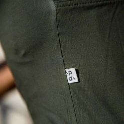 Khaki Recon Men's Jersey -Cycling Clothing Store 4T2H7952 2000x 8b45f78e f1cc 4dc3 8f3a be4c4842b1e3