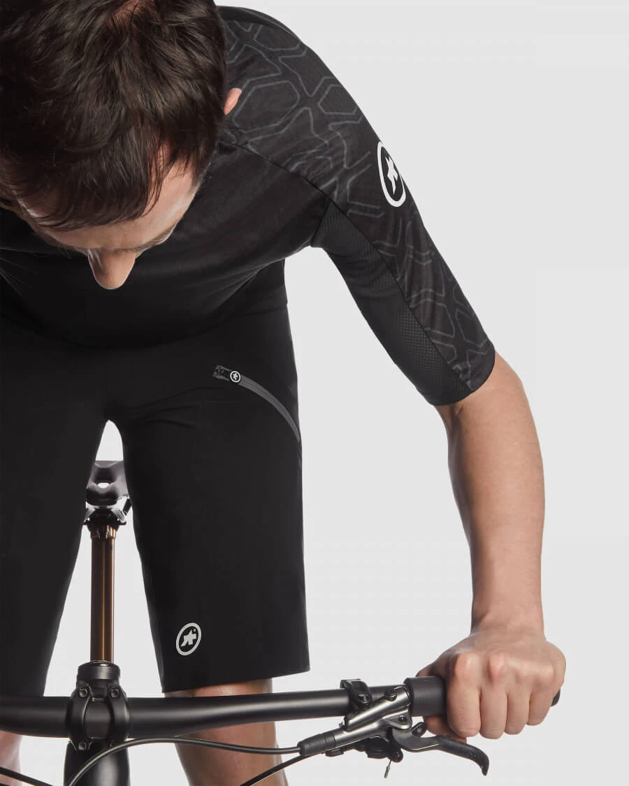 Assos Black Trail SS Men's Jersey 10 Assos Black Trail SS Men's Jersey - Image 8