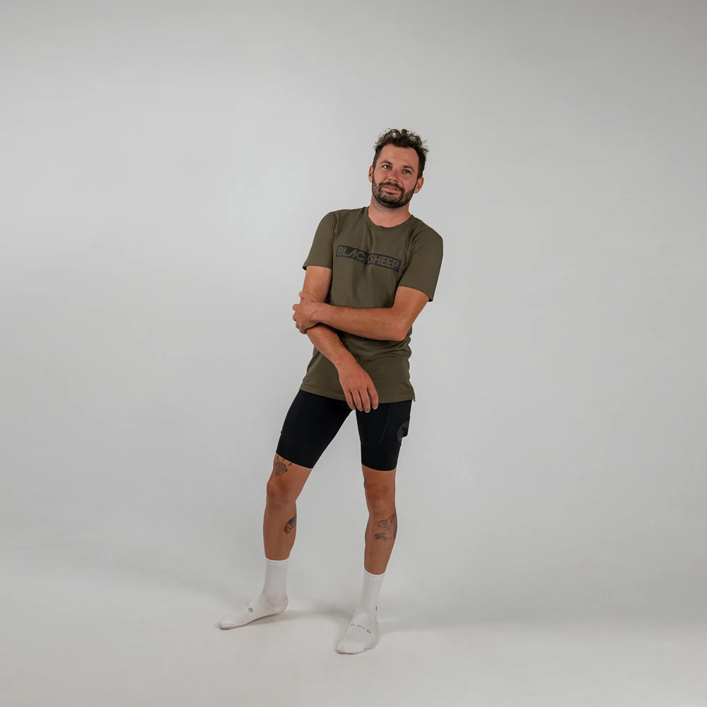 Men's ADV Cargo Shorts - Black 3 Men's ADV Cargo Shorts - Black