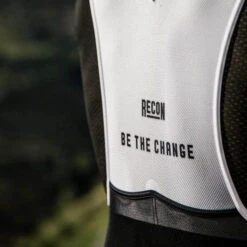 Black Recon Men's Bib -Cycling Clothing Store PelotonDeParis Recon Black Men CyclingBib Detail2 VeloVeloSingapore