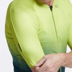 Citron Halftone Ultralight Men's Jersey 11 Citron Halftone Ultralight Men's Jersey -Cycling Clothing Store mens halftone jersey citron side detail 2000x 151b6b25 dad1 4751 a0bc 95788b55041f