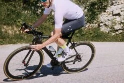 #11_06 Block White / Neon -Cycling Clothing Store ps210703 R5 0345 web